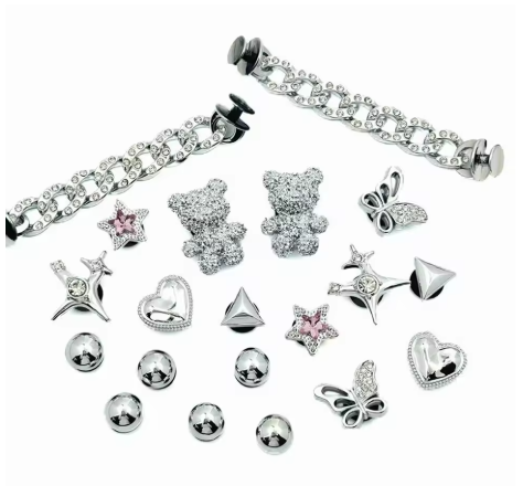 Confezione di spille con strass argento